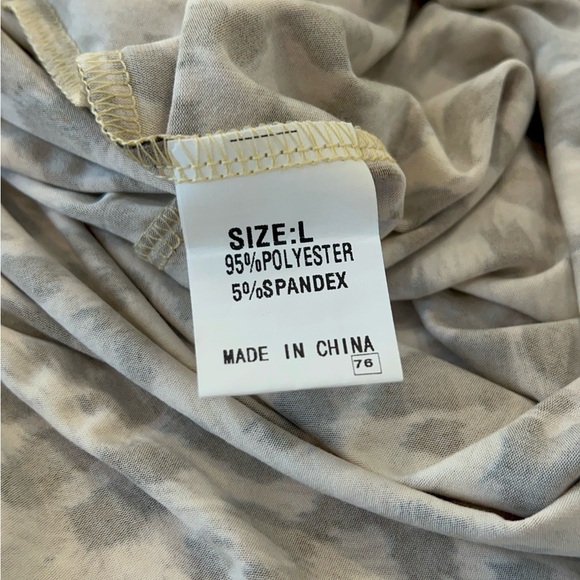 Women’s, Leopard Print, Cutout, Top. - Picture 8 of 12